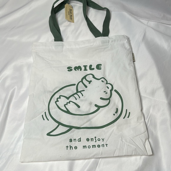 🐼 3/$25 moshi moshi SMILE canvas alligator tote - Picture 1 of 4